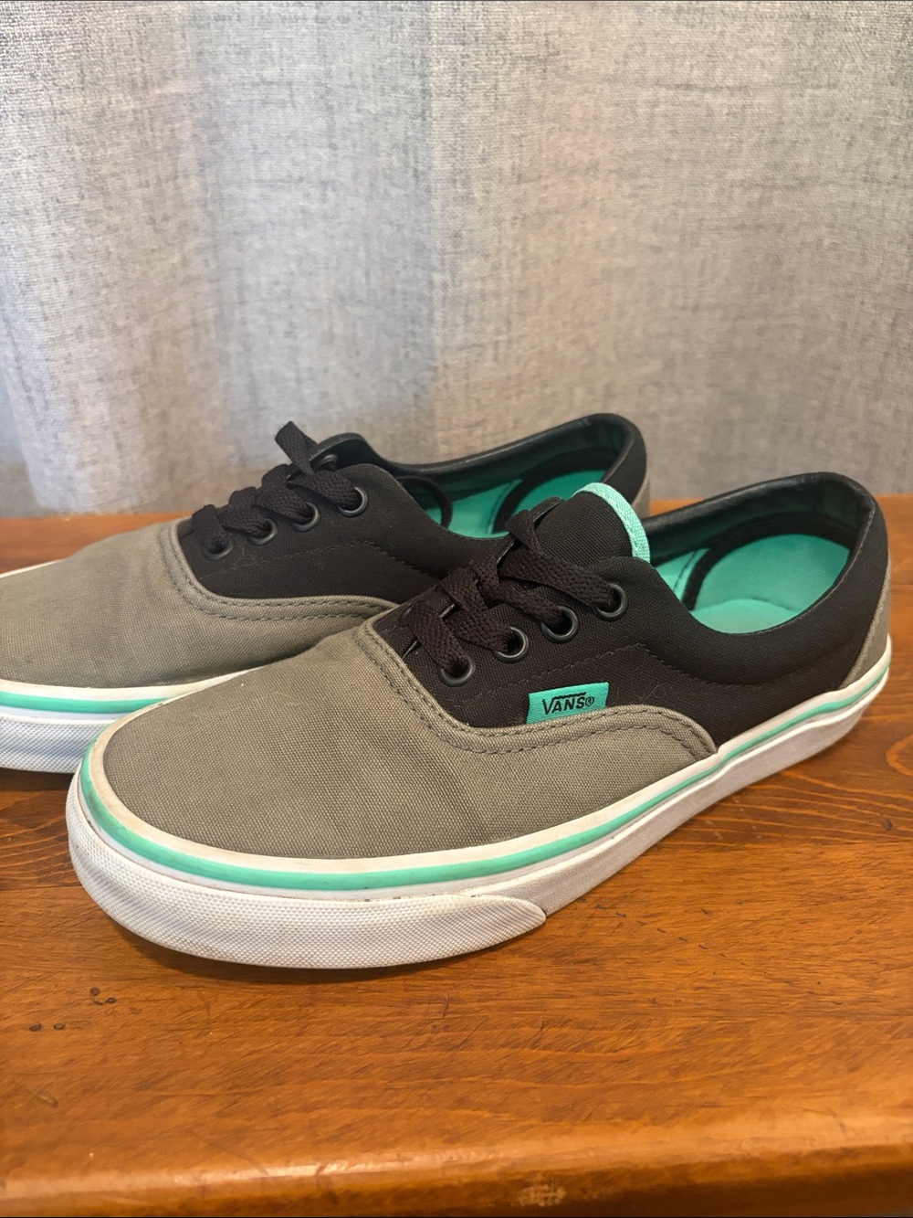 Classic Vans Gray/Black/Teal Low-Top Canvas Sneakers Men’s 4.5 Women’s 6